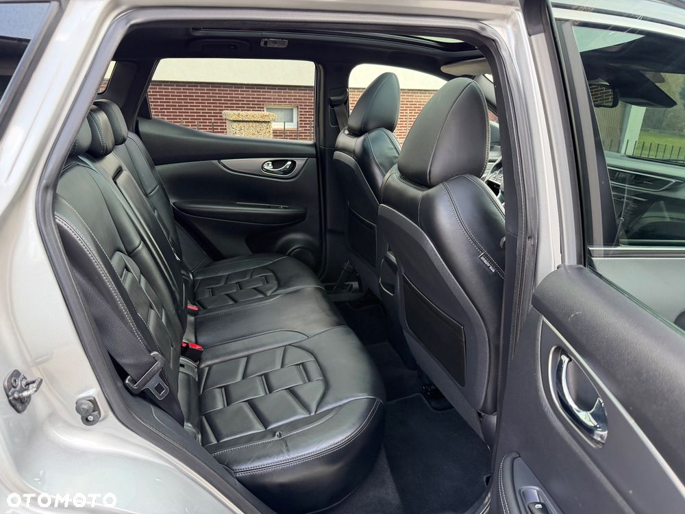 Nissan Qashqai 1.6 dCi Xtronic TEKNA+ - 14