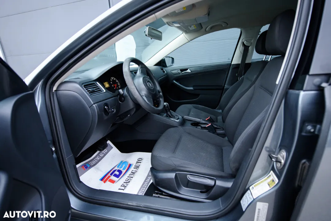 Volkswagen Jetta - 14
