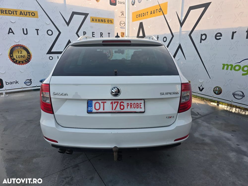 Skoda Superb Combi 2.0 TDI Green tec 4x4 DSG Elegance - 11