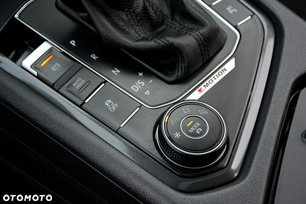 Volkswagen Tiguan - 26