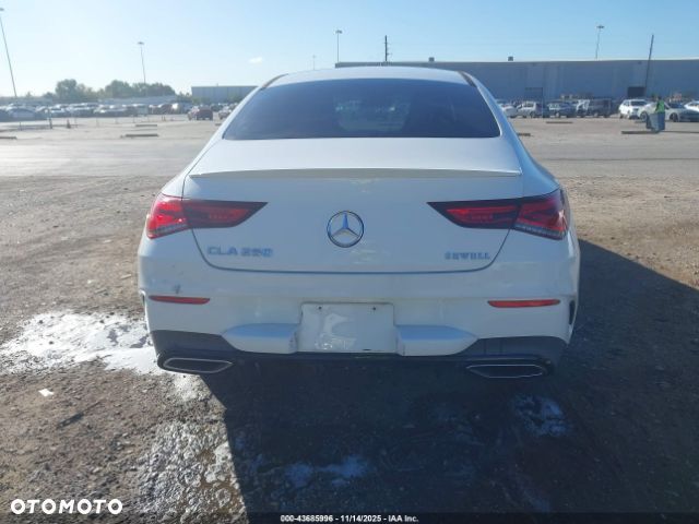 Mercedes-Benz CLA - 2