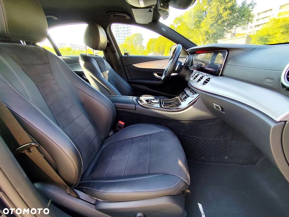 Mercedes-Benz Klasa E 220 d 4-Matic 9G-TRONIC - 12