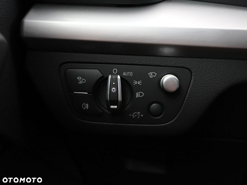 Audi Q5 50 TFSI e Quattro S tronic - 36