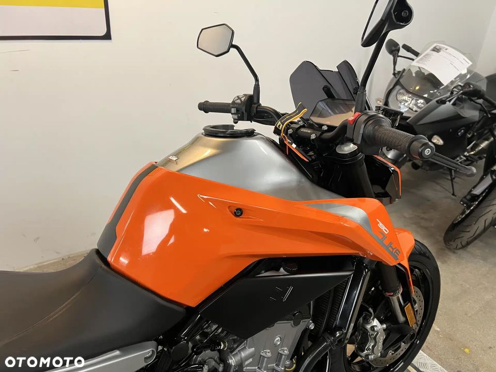KTM Duke - 18