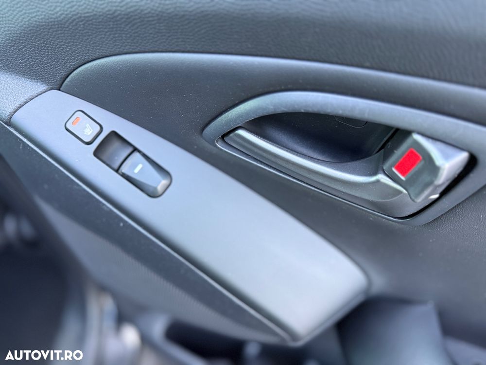 Hyundai ix35 blue 1.6 2WD Finale Gold - 8