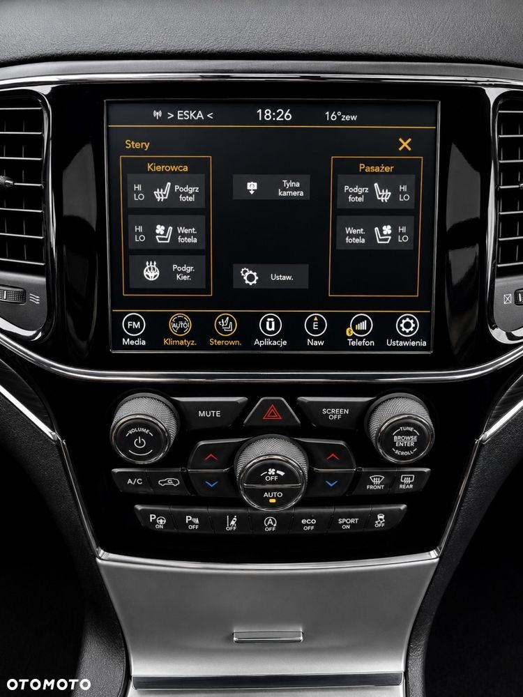 Jeep Grand Cherokee - 26