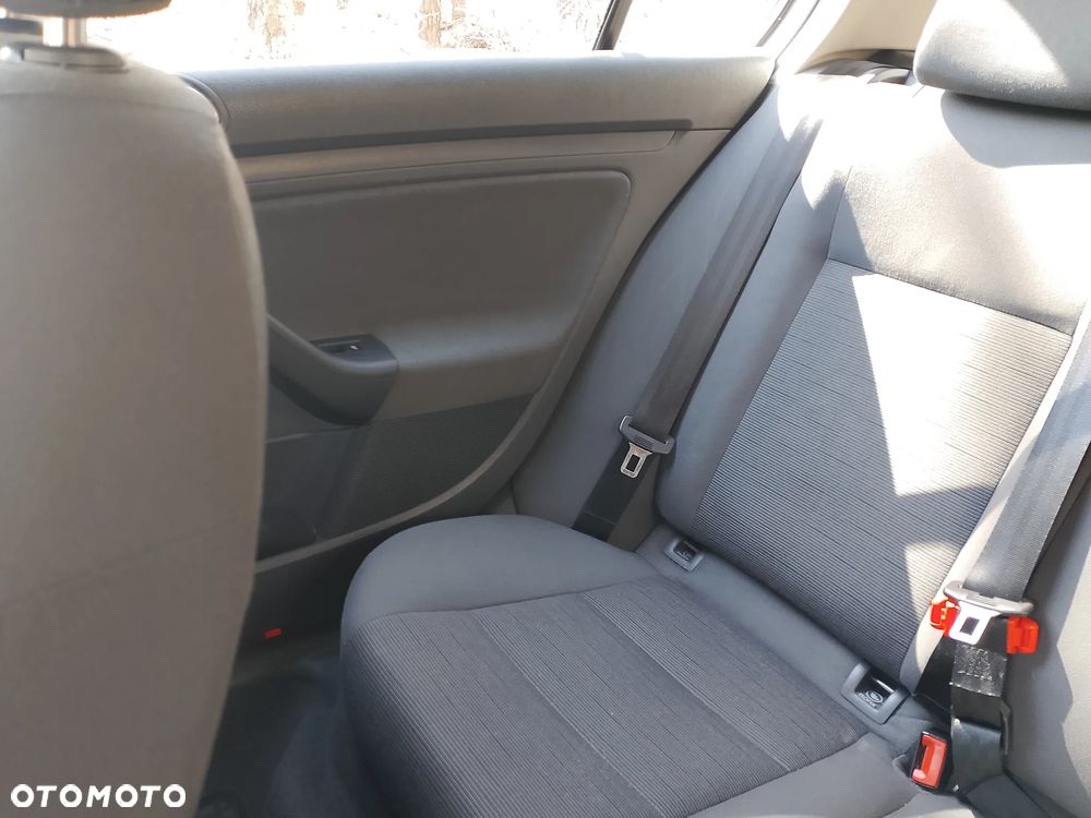 Volkswagen Golf - 13