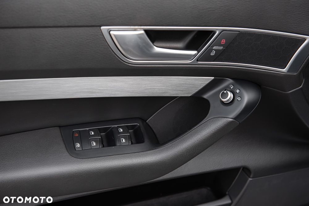 Audi A6 Avant 4.2 FSI quattro tiptronic - 17