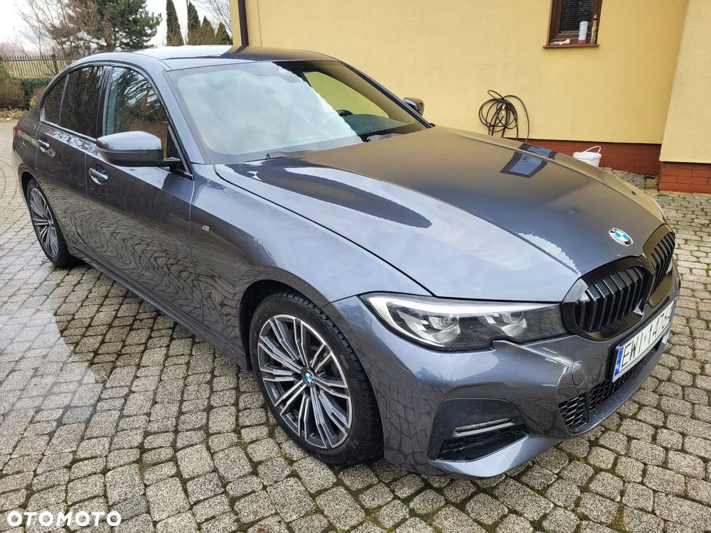 BMW Seria 3 330i xDrive M Sport sport - 2