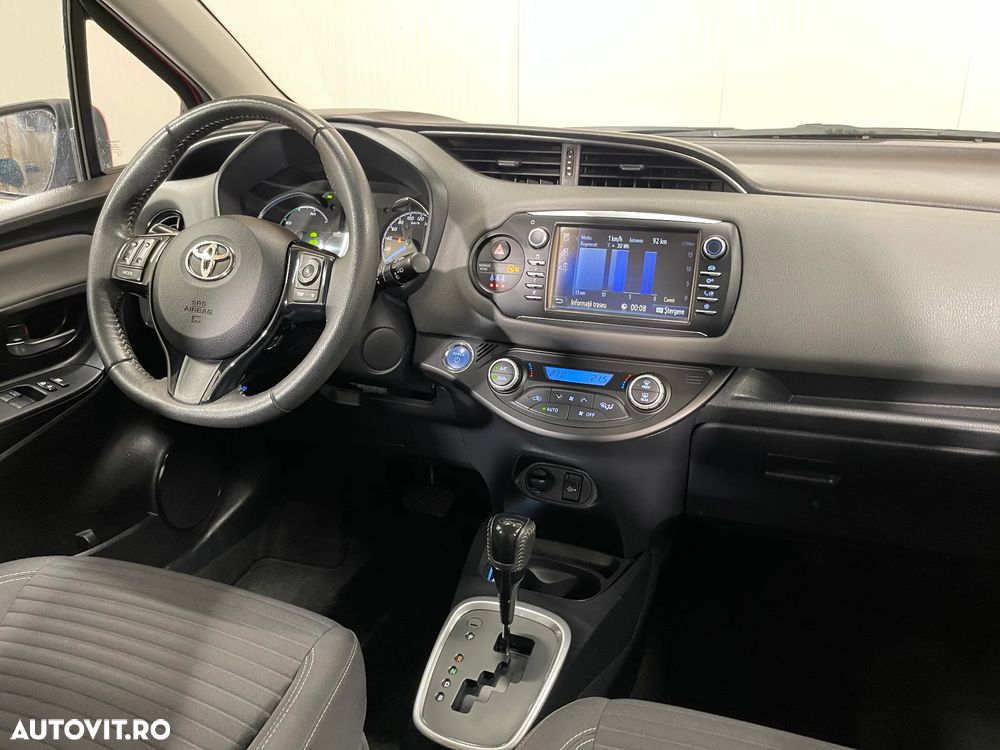 Toyota Yaris 1.5 VVT-i HSD Active - 8