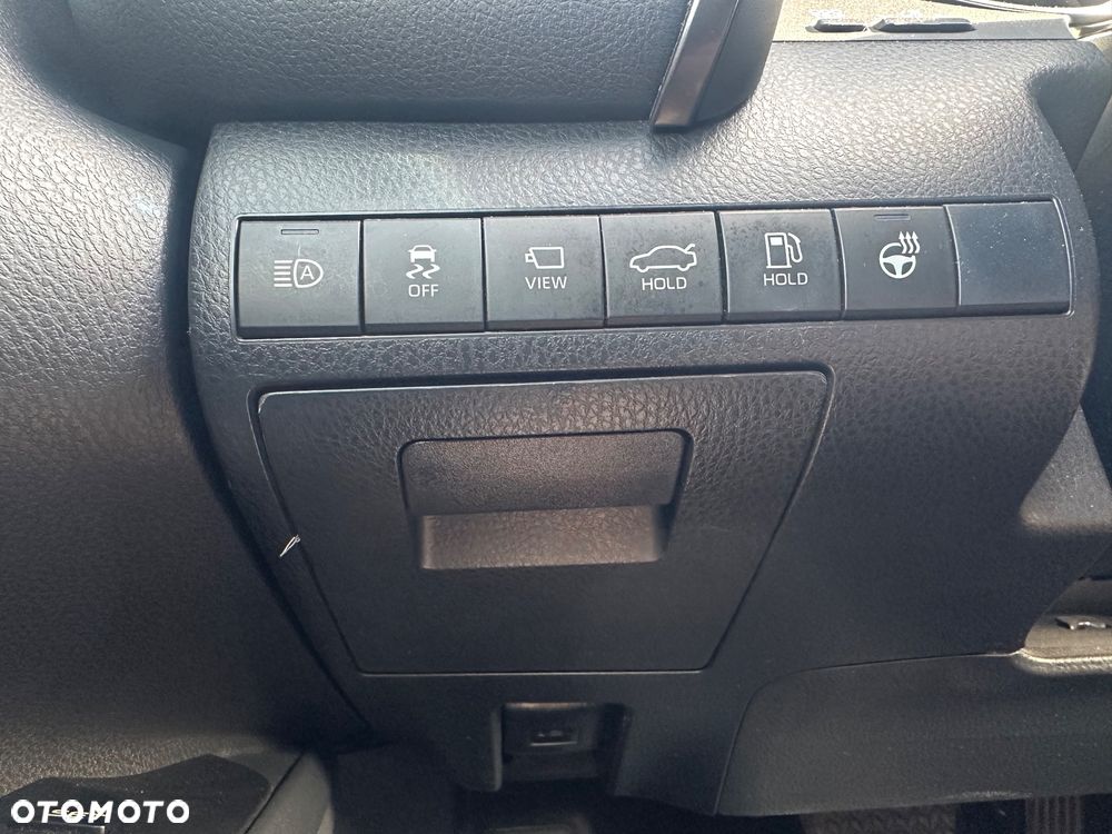 Toyota Camry 2.5 Hybrid Executive CVT - 13