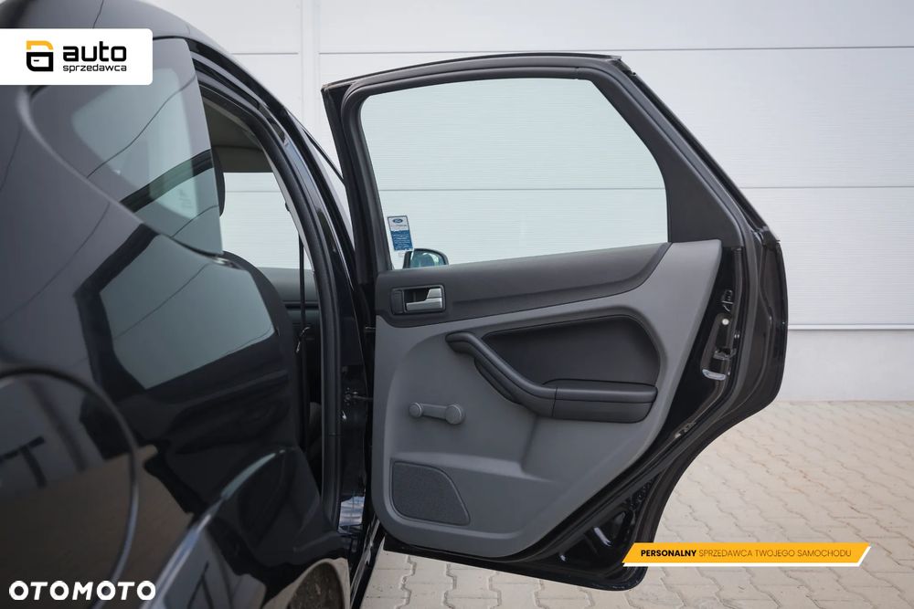 Ford Focus 1.6 Trend - 38