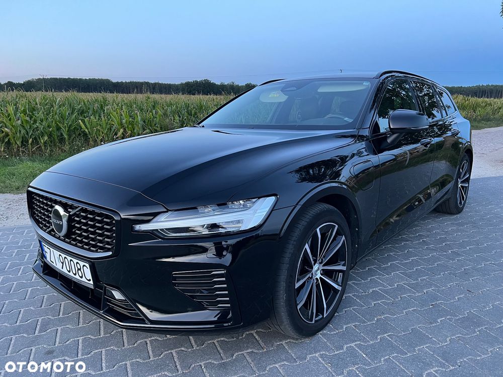 Volvo V60 B5 B AWD Plus Dark - 1