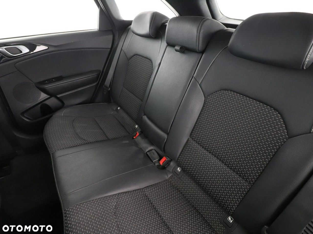 Kia Ceed SW 1.6 GDI DCT OPF Plug-in-Hybrid Spirit - 17
