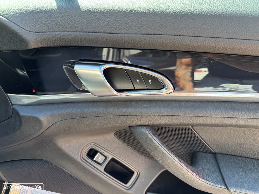 Porsche Panamera Platinum Edition - 21