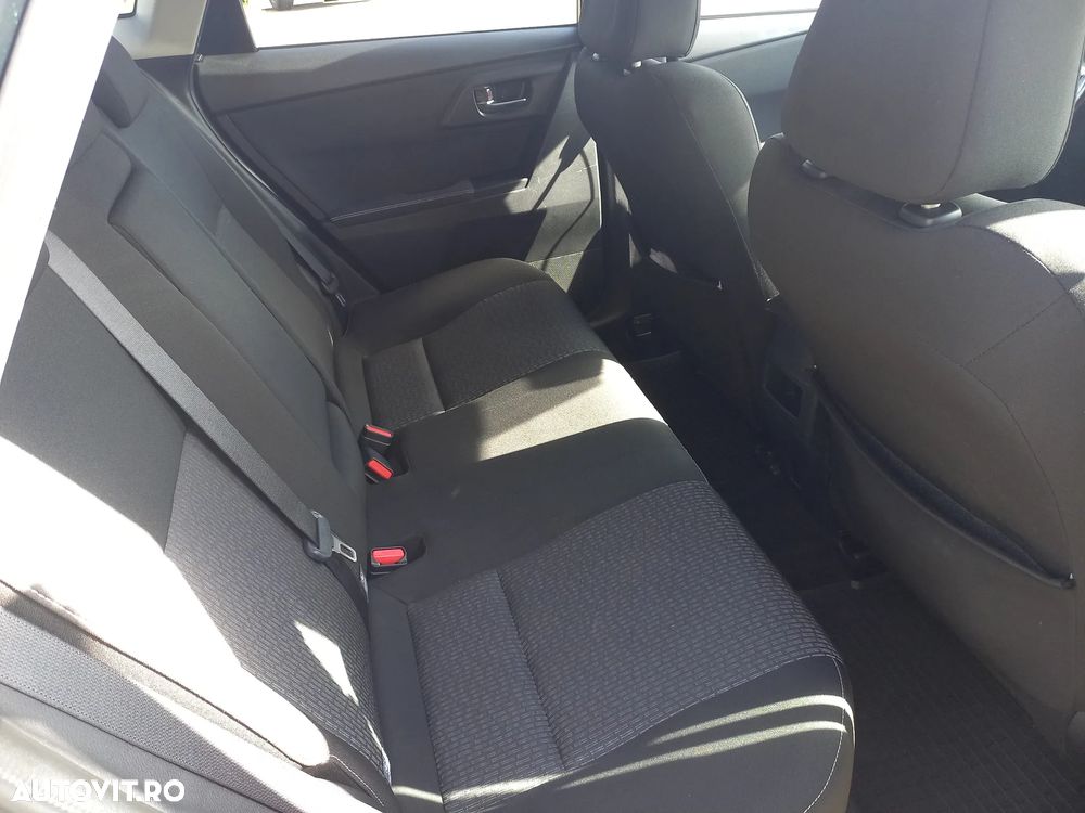 Toyota Auris 1.8 VVT-i Hybrid Automatik Comfort - 27