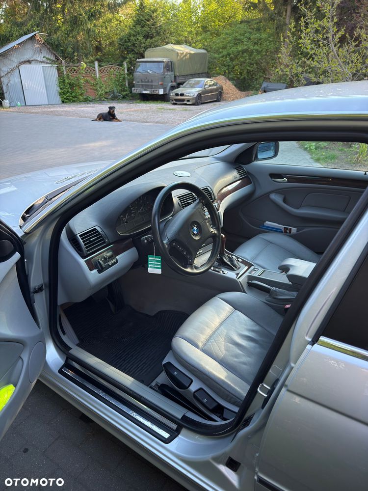 BMW Seria 3 325i - 7