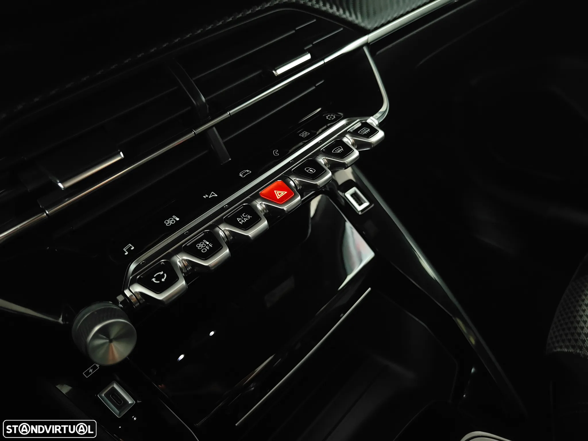 Peugeot 208 1.2 PureTech GT Line EAT8 - 39