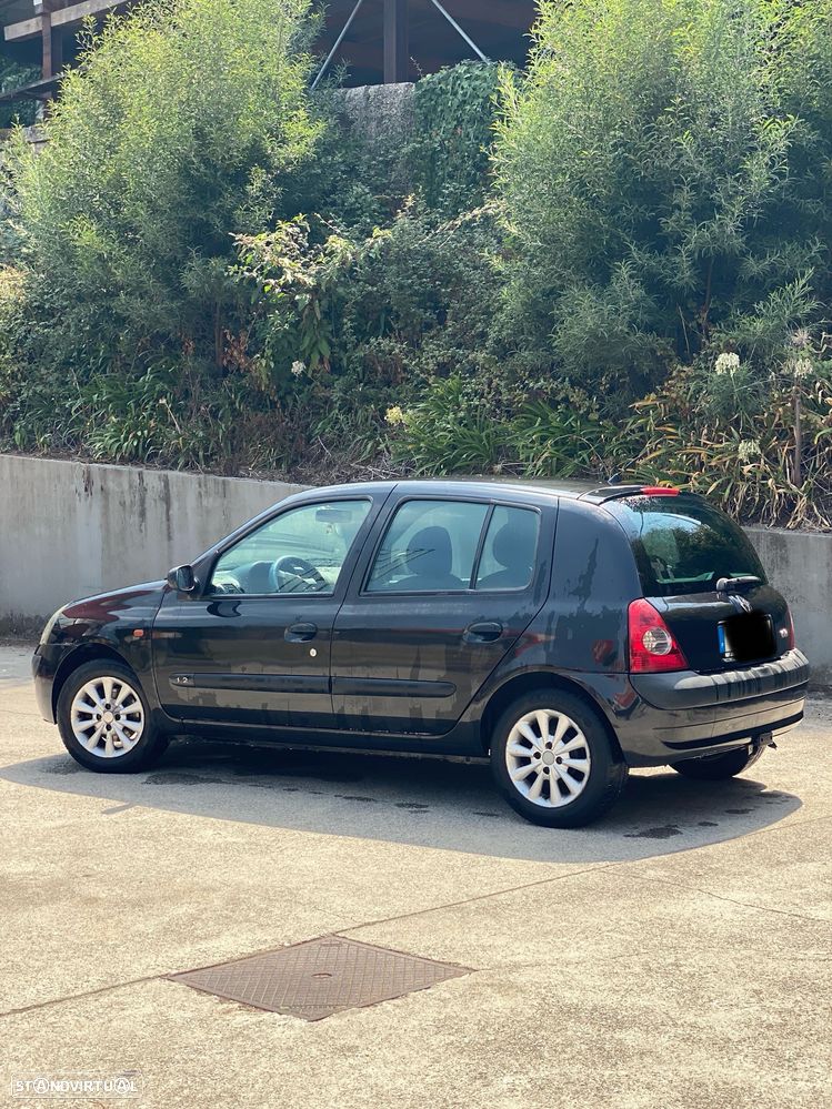 Renault Clio 1.2 RT — fotografia 3