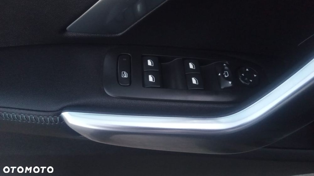 Peugeot 2008 BlueHDi FAP 120 STOP & START EAT6 Crossway - 20