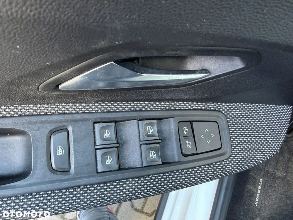 Dacia Sandero Stepway TCe 100 Celebration - 25