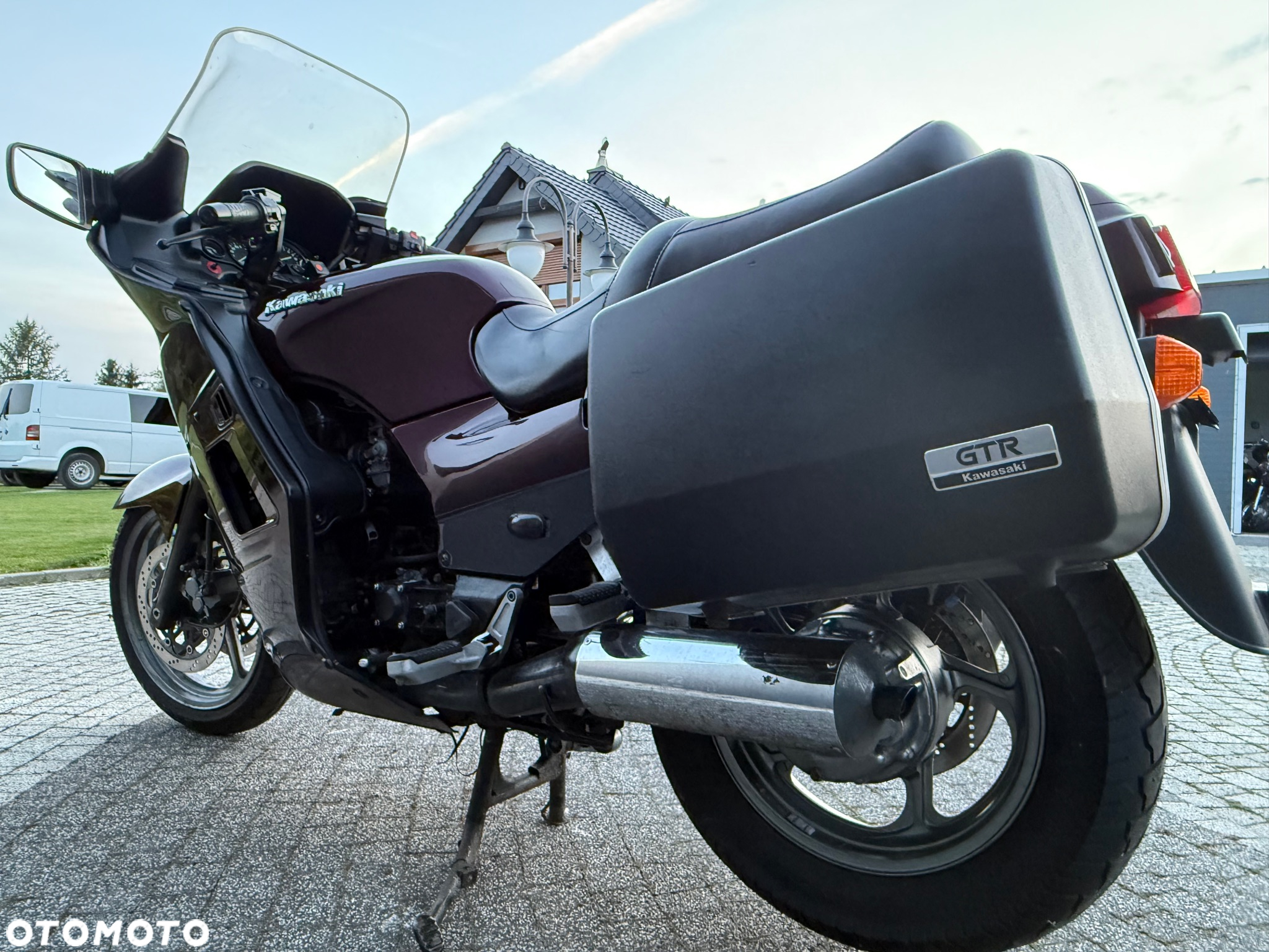 Kawasaki 1000 GTR - 18
