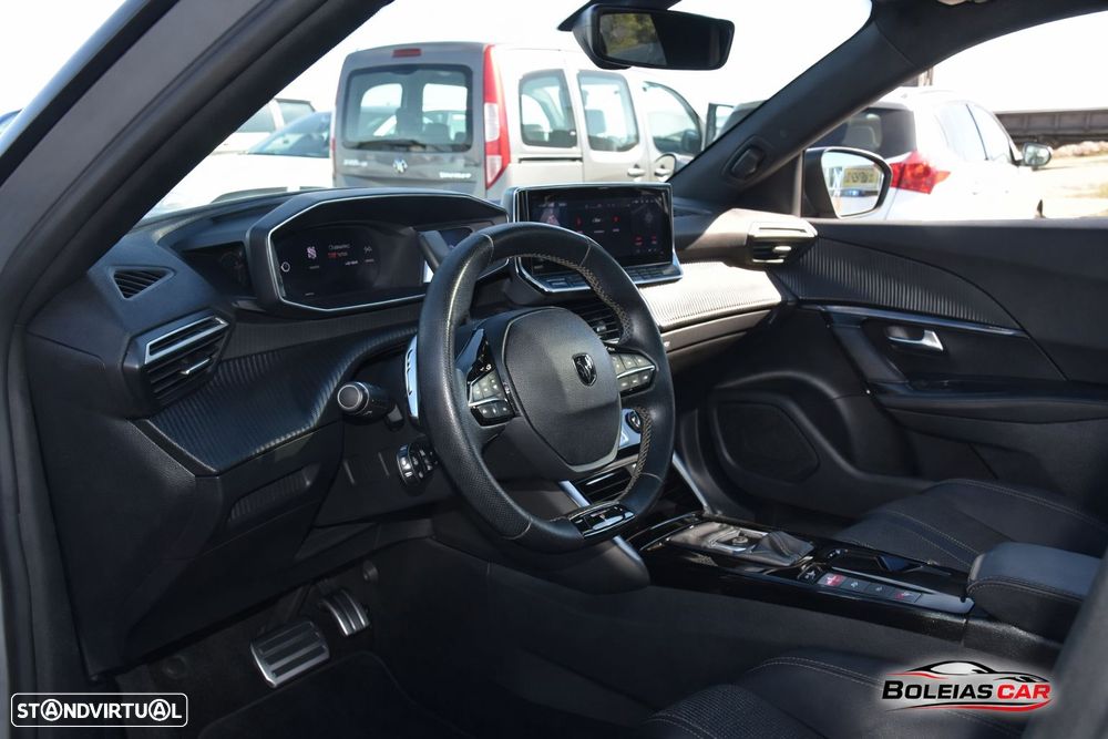 Peugeot 2008 PureTech 130 EAT8 GT - 7