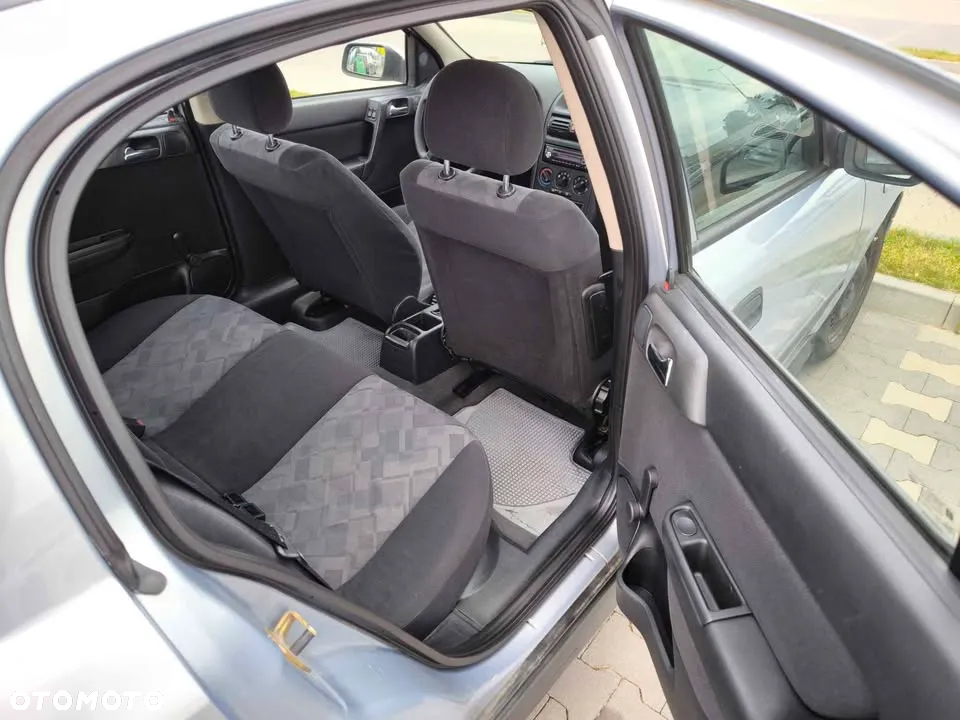Opel Astra - 8