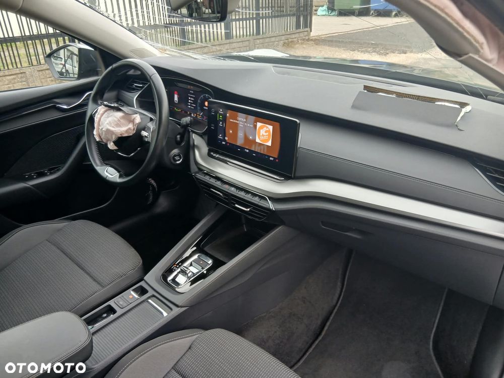 Skoda Octavia 2.0 TDI Sportline DSG - 21