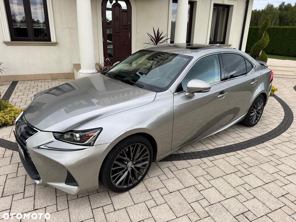 Lexus IS - 14