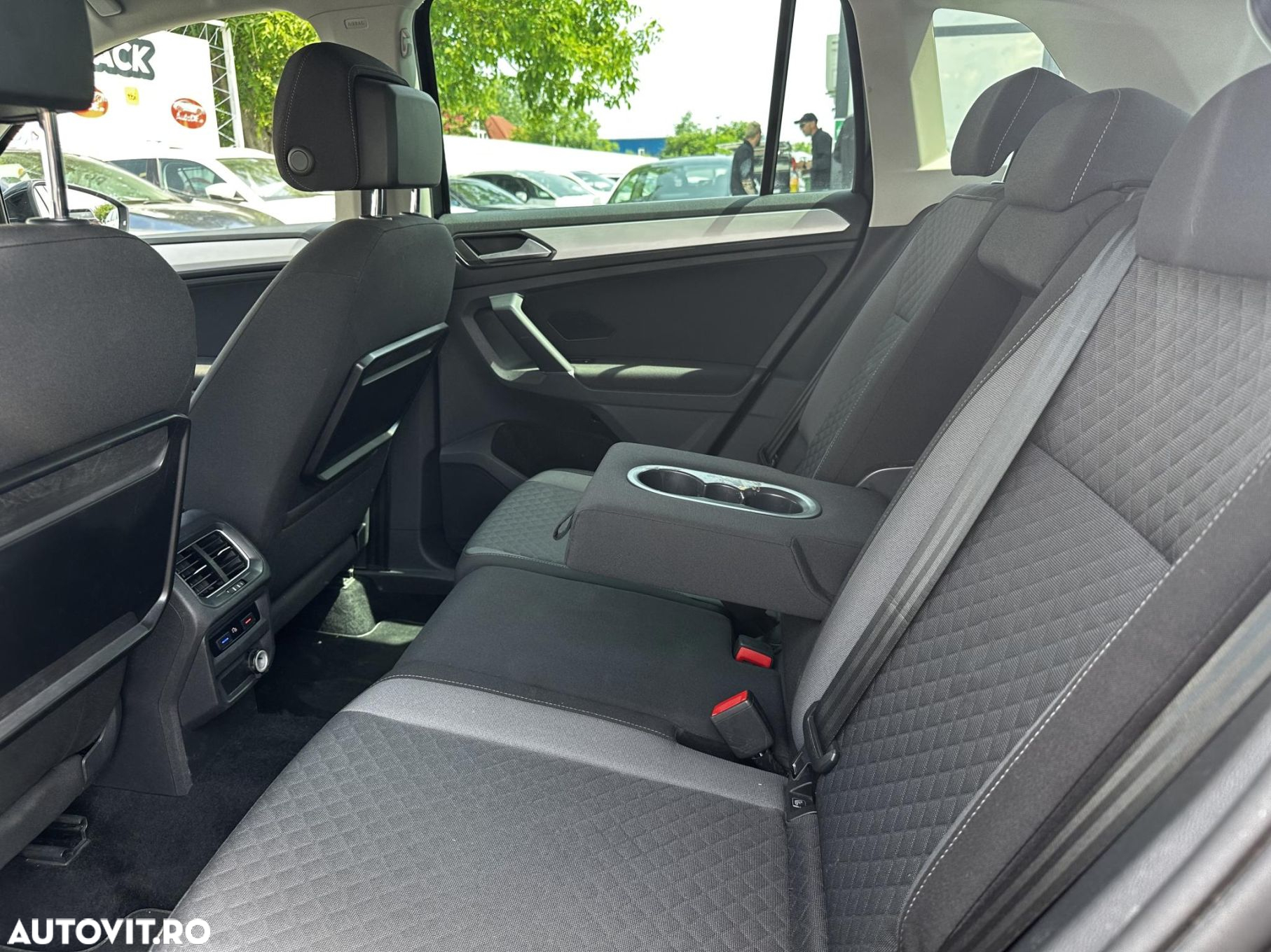 Volkswagen Tiguan - 20