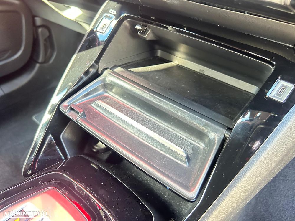 Peugeot 2008 Hybrid 145 e-DSC Allure - 15