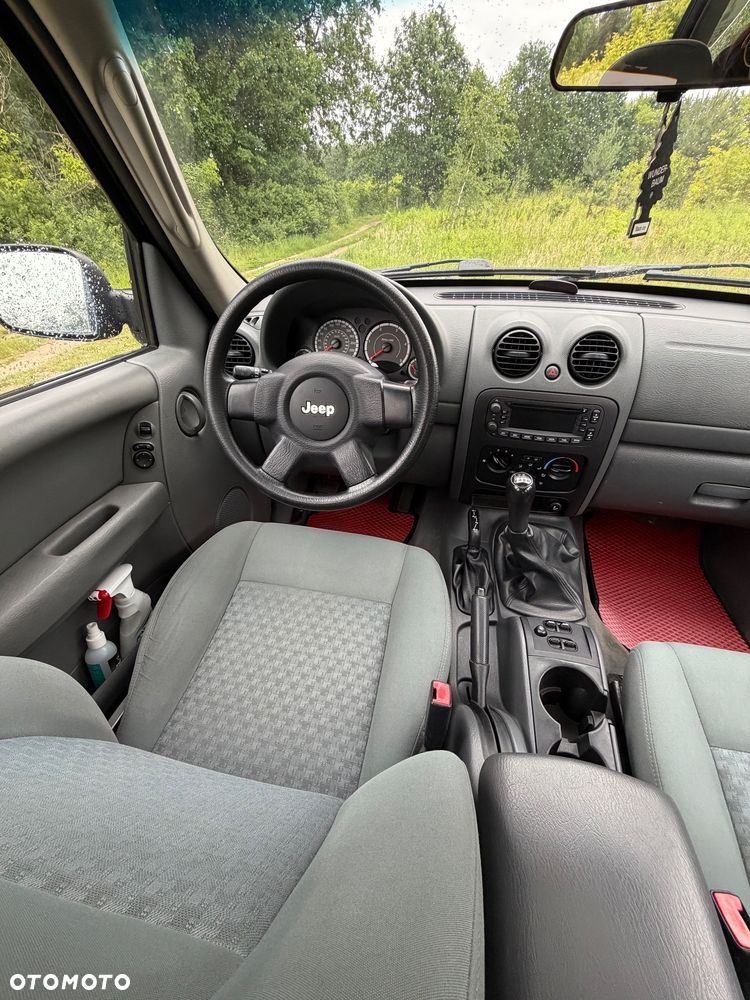 Jeep Cherokee - 15