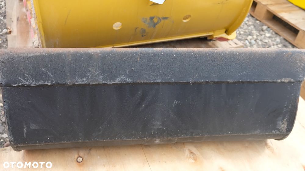 łyżka skarpowa 90cm do minikoparki mocowanie na bolce fi 2,5cm - 4