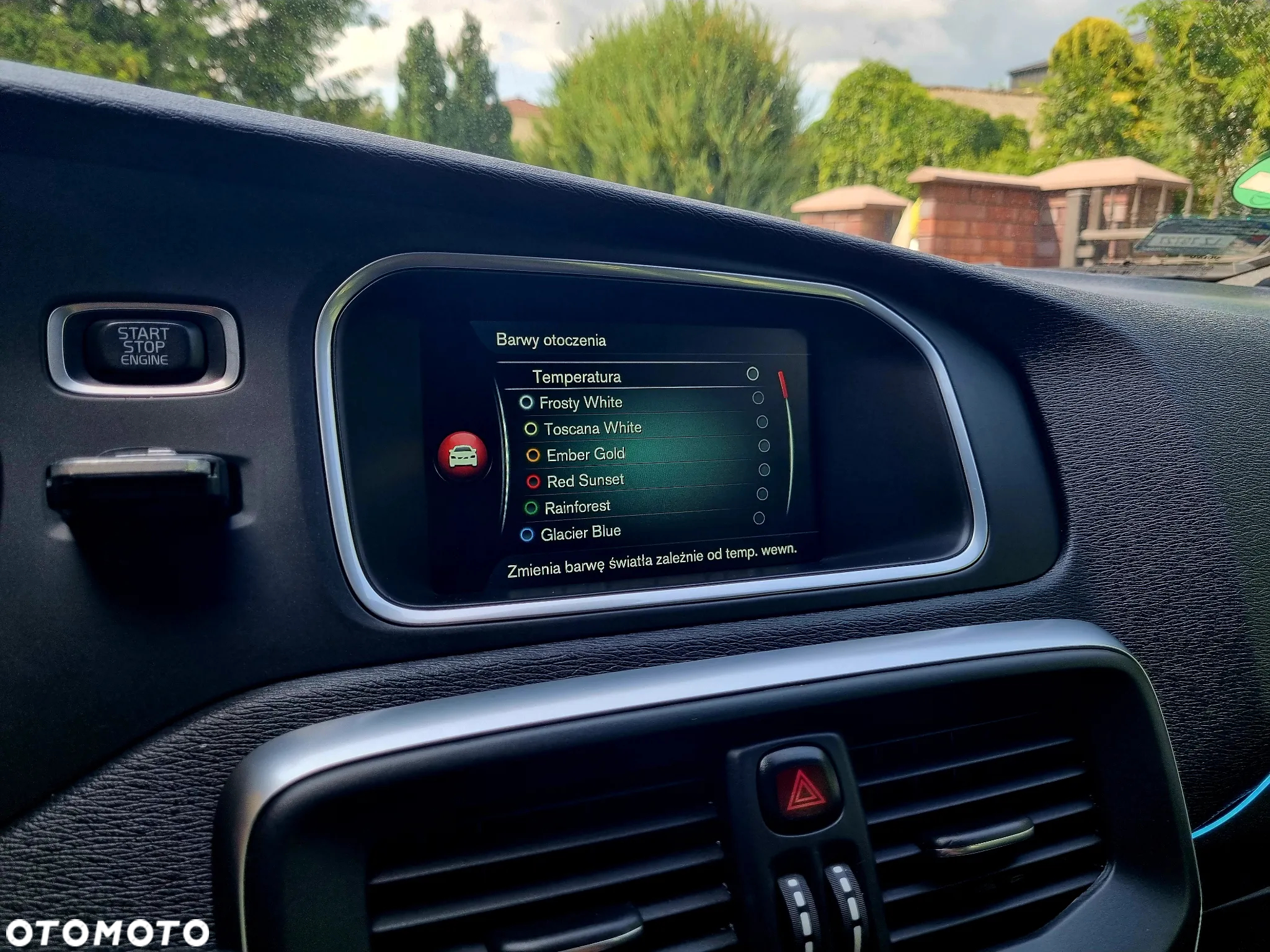 Volvo V40 D2 Drive-E R-Design Kinetic - 37