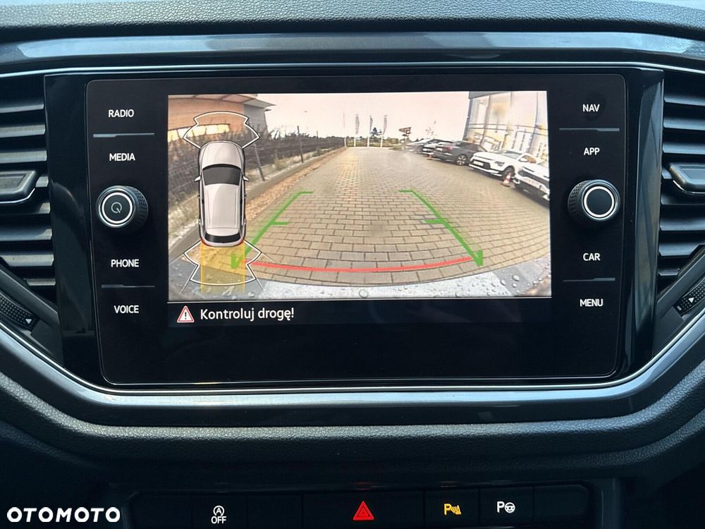 Volkswagen T-Roc - 17