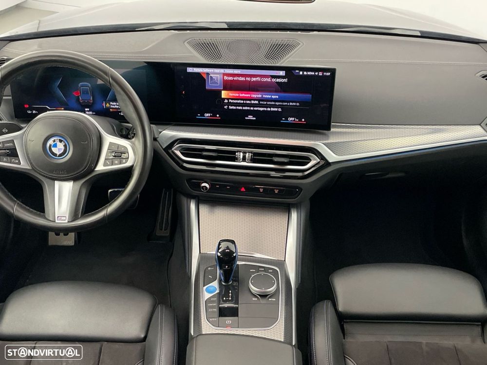 BMW i4 eDrive40 Desportiva M - 4