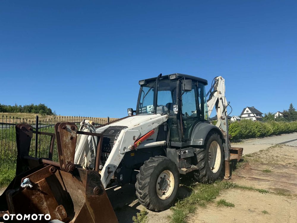 Komatsu Pełna opcja koparko-ładowarka KOMATSU WB07R, TEREX,FERMEC MF 76O - 1