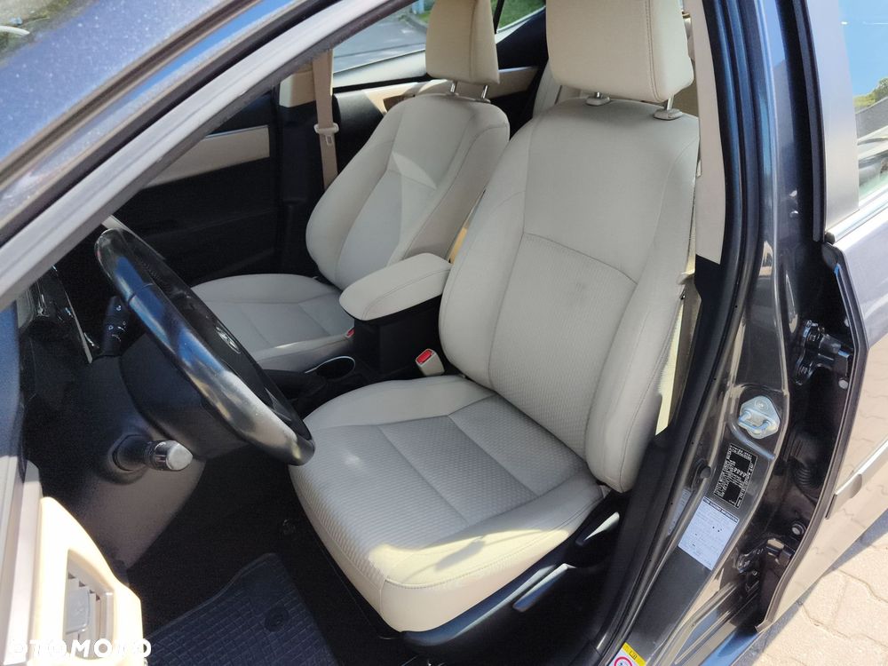 Toyota Corolla 1.6 Premium EU6 - 18