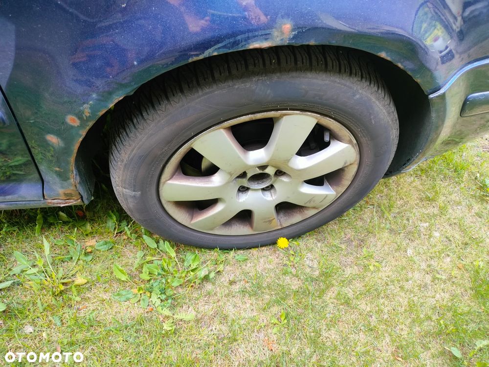 Volkswagen Golf 1.6 Basis - 8