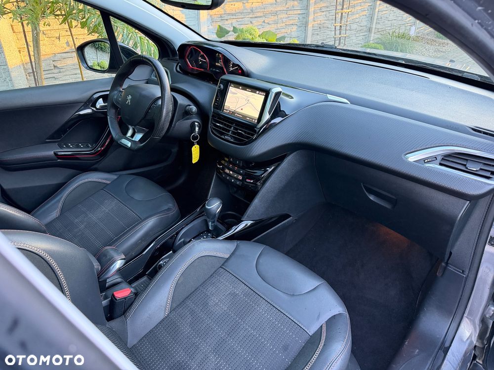 Peugeot 2008 - 11
