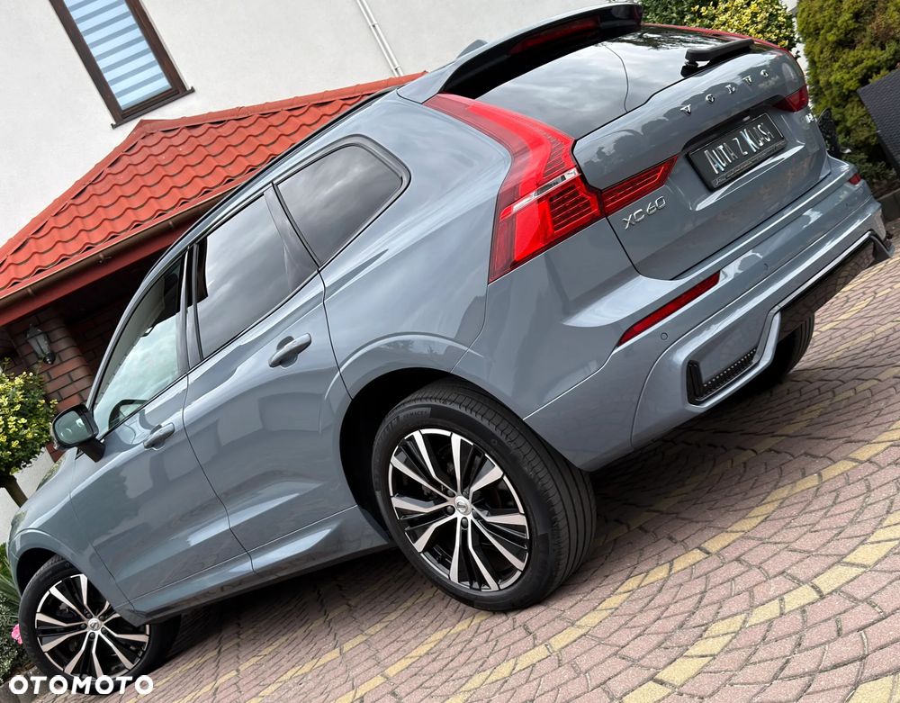 Volvo XC 60 B4 D AWD Plus Dark - 7