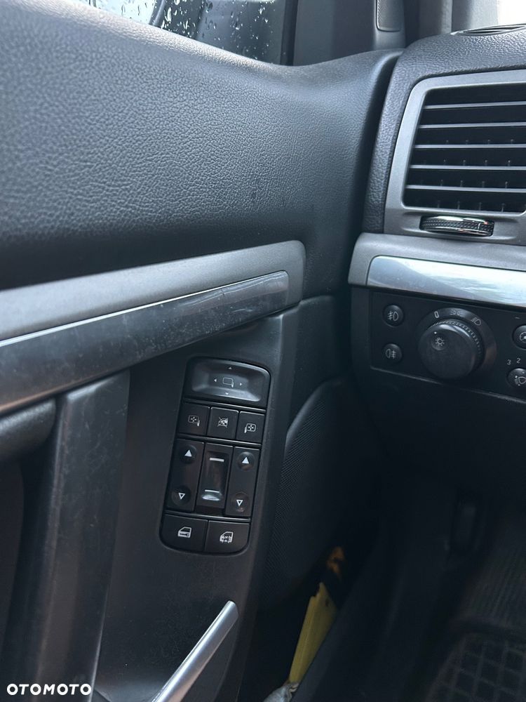 Opel Vectra 1.8 GTS - 12