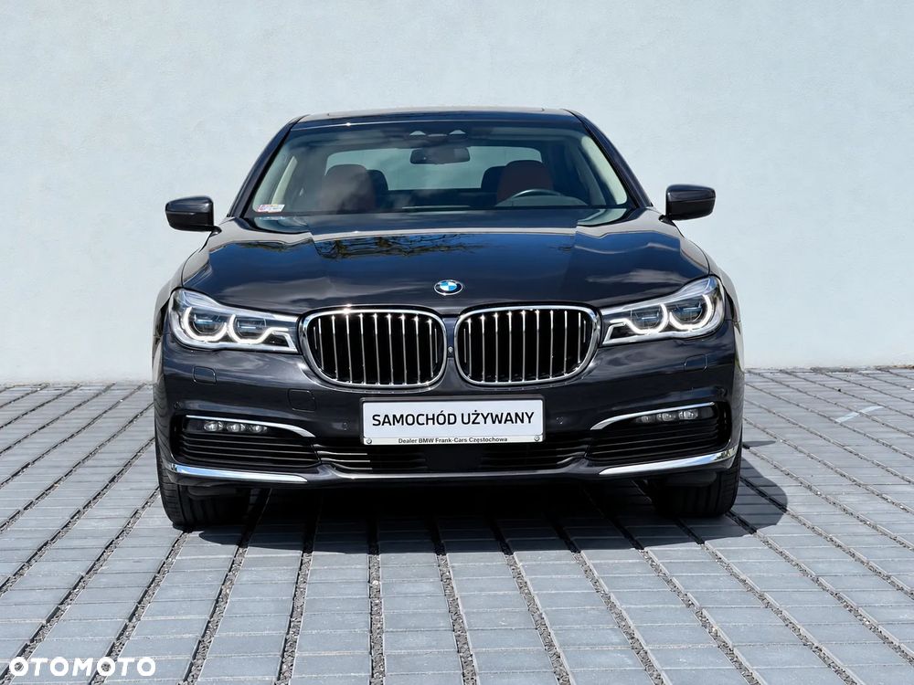 BMW Seria 7 2017 photo 2