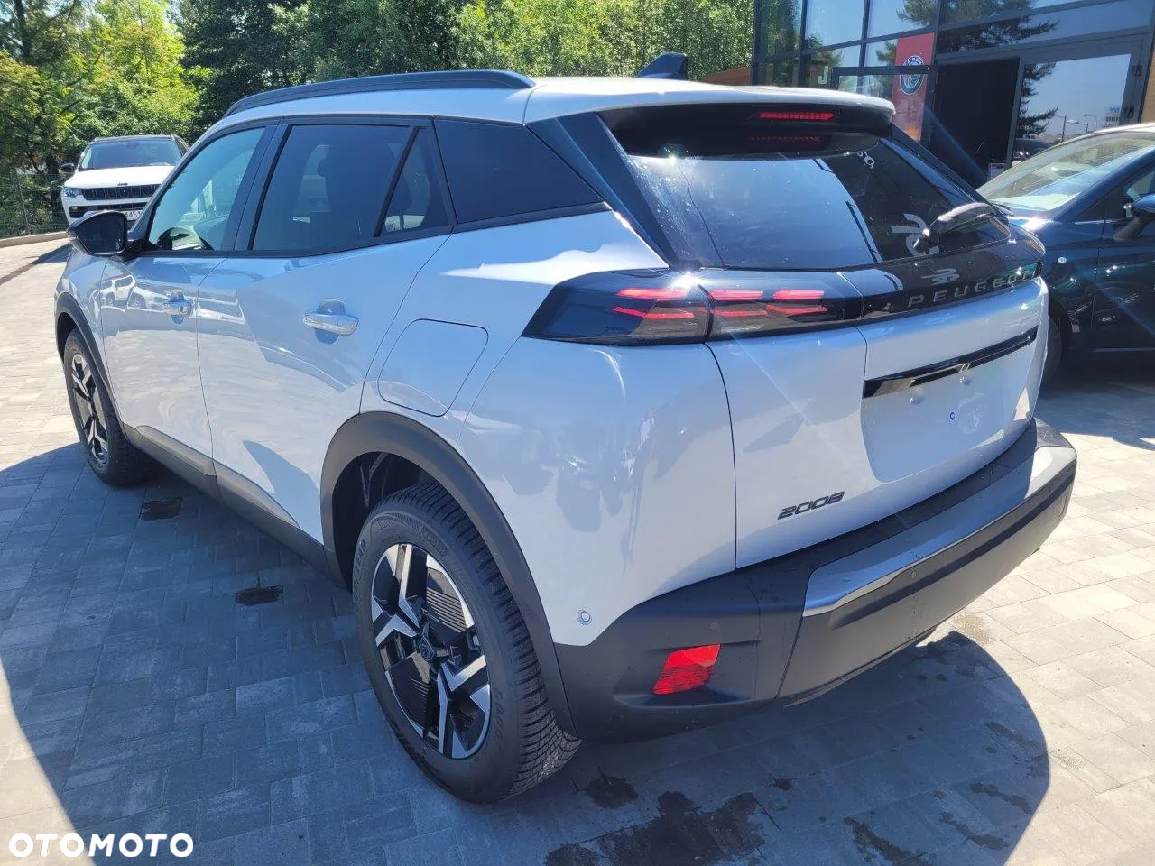Peugeot 2008 PureTech 100 Allure S&S BVM6 - 5