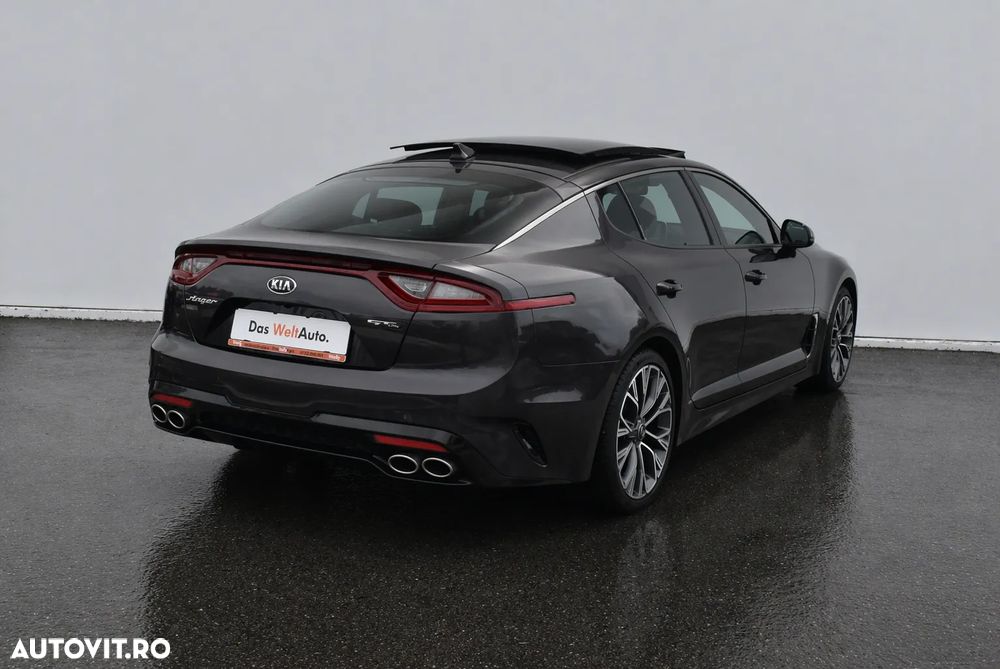 Kia Stinger 2.0 T-GDI RWD GT Line - 4