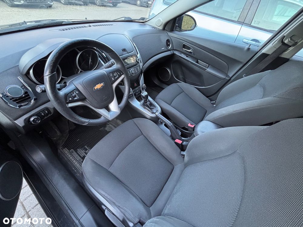 Chevrolet Cruze - 11