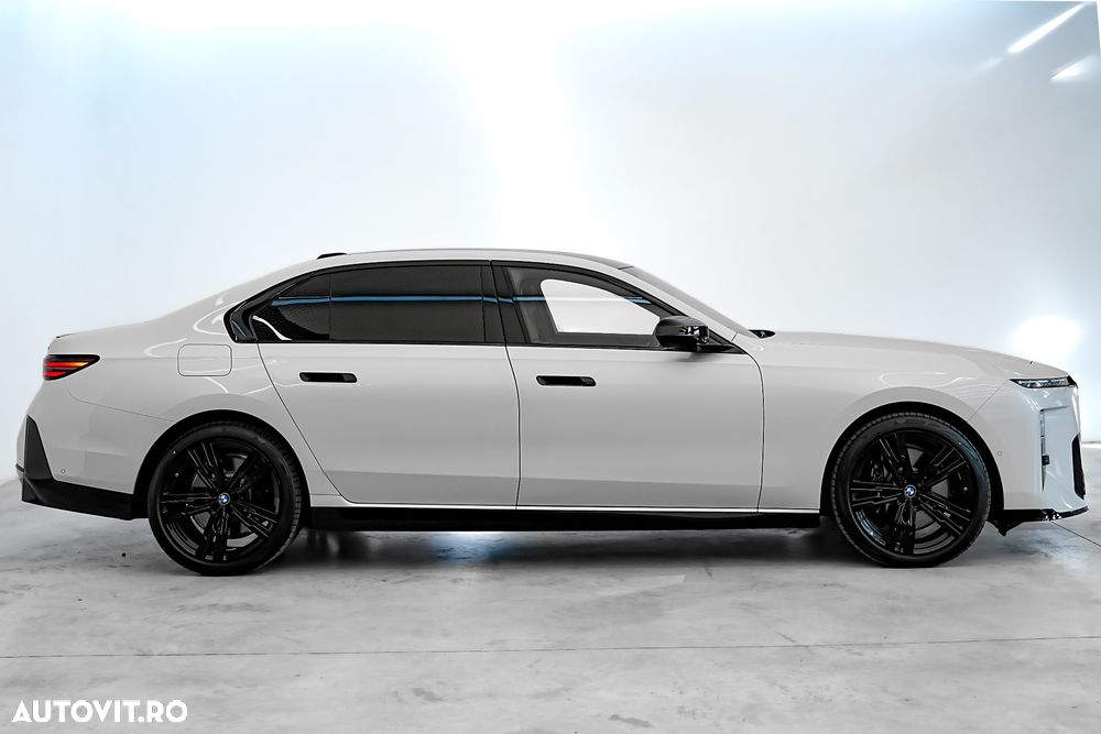 BMW Seria 7 740 xDrive MHEV - 13