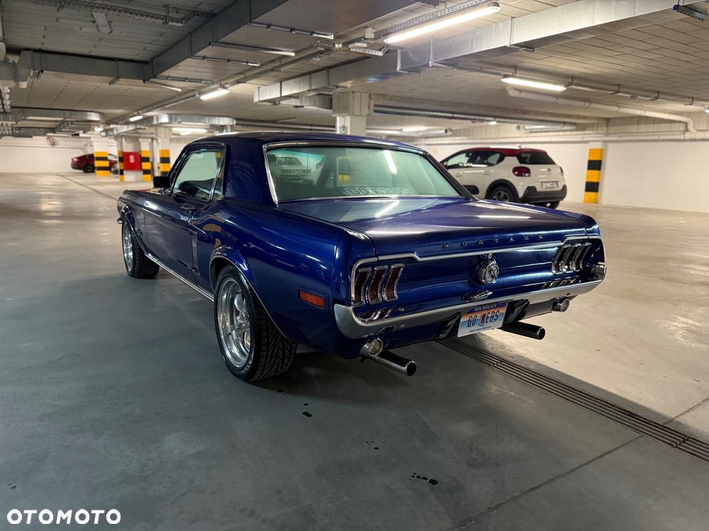 Ford Mustang - 7
