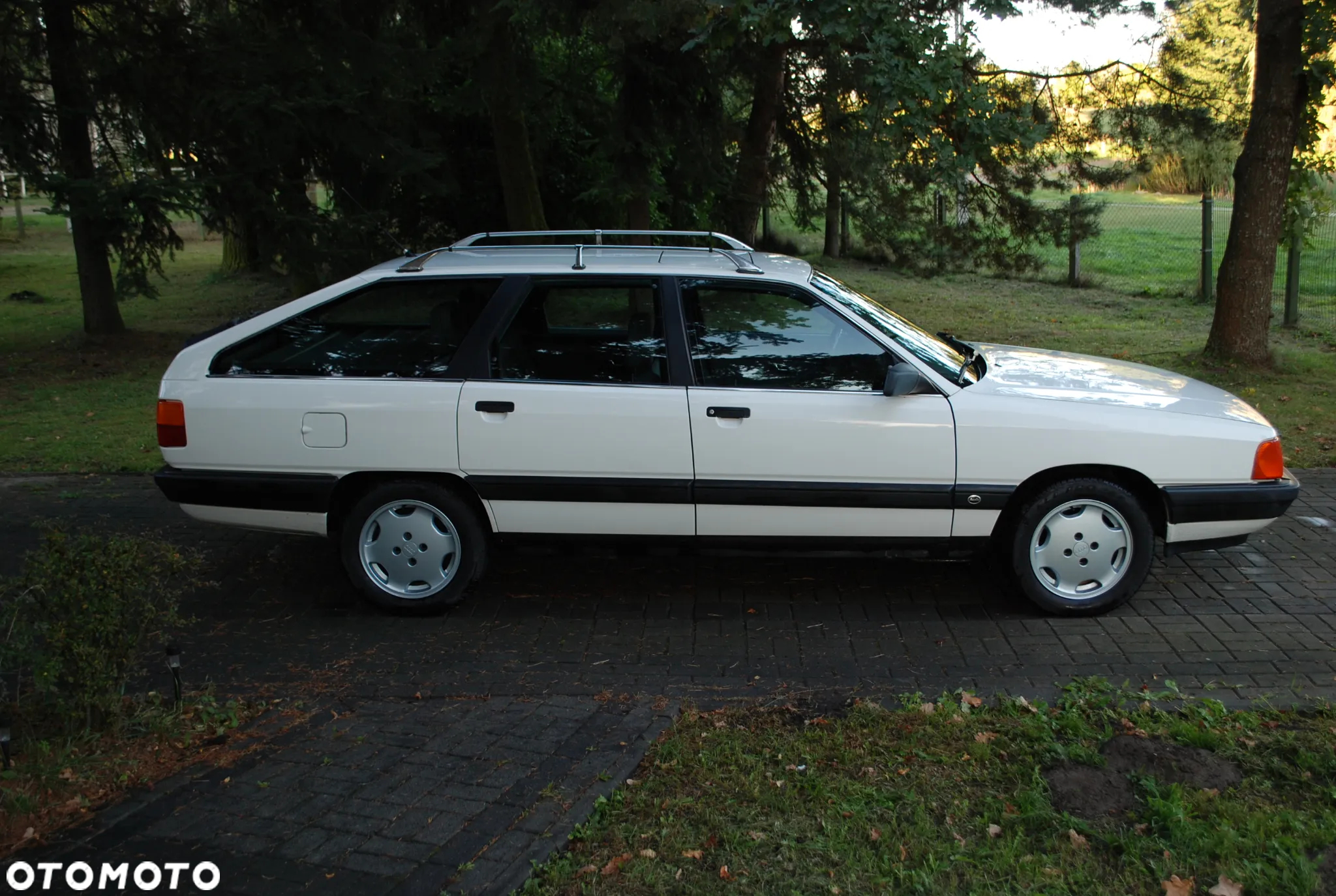 Audi 100 Avant 2.0 E - 11